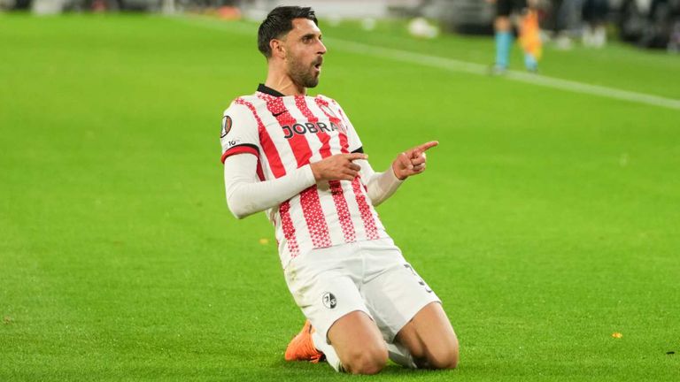 Vincenzo Grifo traf beim Heimsieg des SC Freiburg per direktem Freistoß.