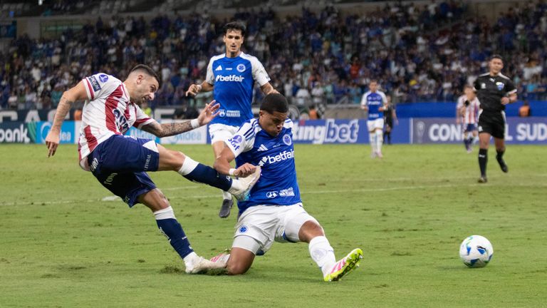 Kaua Prates (r.) steht im Visier von Borussia Dortmund.