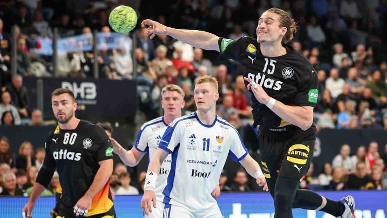 Juri Knorr erzielt neun Tore gegen Island.