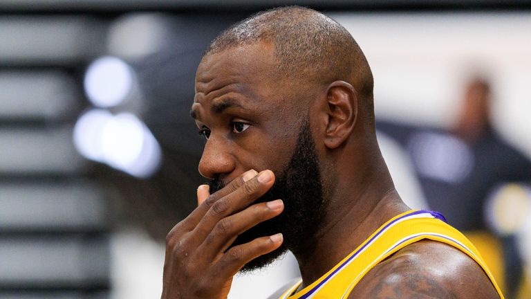 LeBron James fällt bei den Los Angeles Lakers aus.