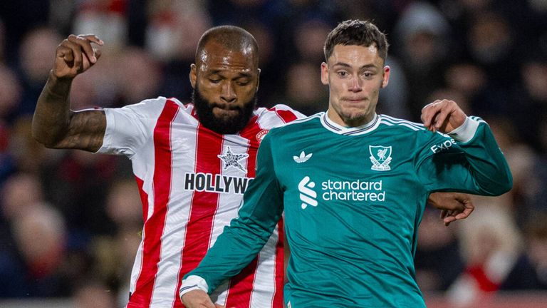 Florian Wirtz (r.) und der FC Liverpool verlieren auch in Brentford.