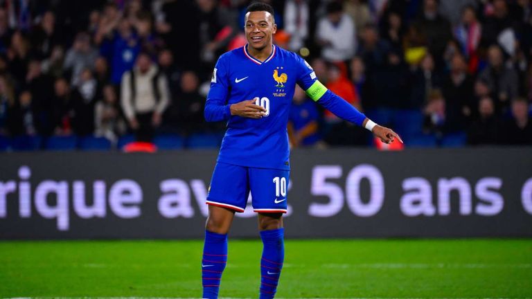 Kylian Mbappe führte Frankreich mit einem Treffer und einer Vorlage zu einem Heimsieg über Aserbaidschan.