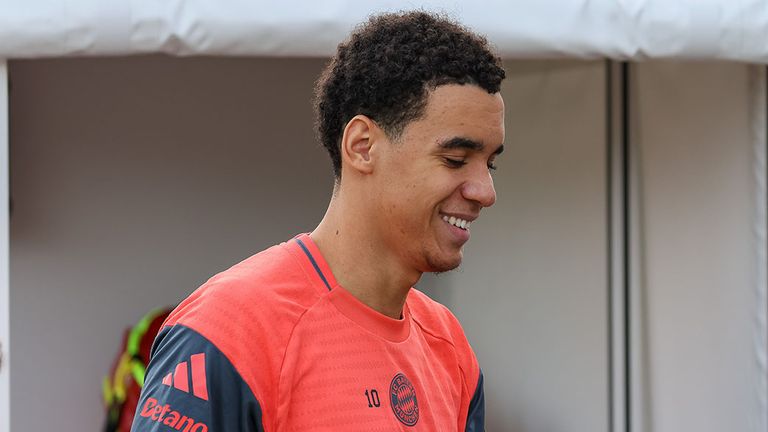 Jamal Musiala ist zurück auf dem Trainingsplatz des FC Bayern.