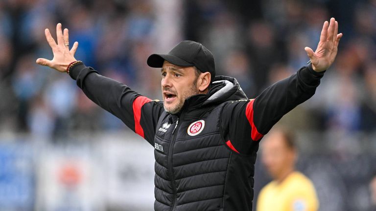 Nils Döring wurde von seinen Aufgaben als Cheftrainer in Wiesbaden entbunden.