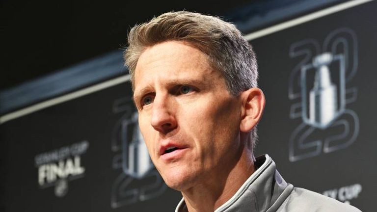 Die Edmonton Oilers setzen weiter auf Headcoach Kris Knoblauch. 