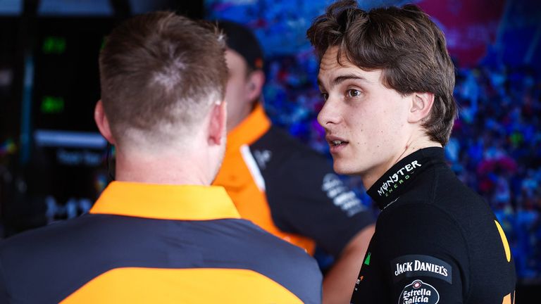 Der Vorsprung von McLaren-Pilot Oscar Piastri (r.) in der Fahrer-WM schmilzt immer weiter zusammen. 