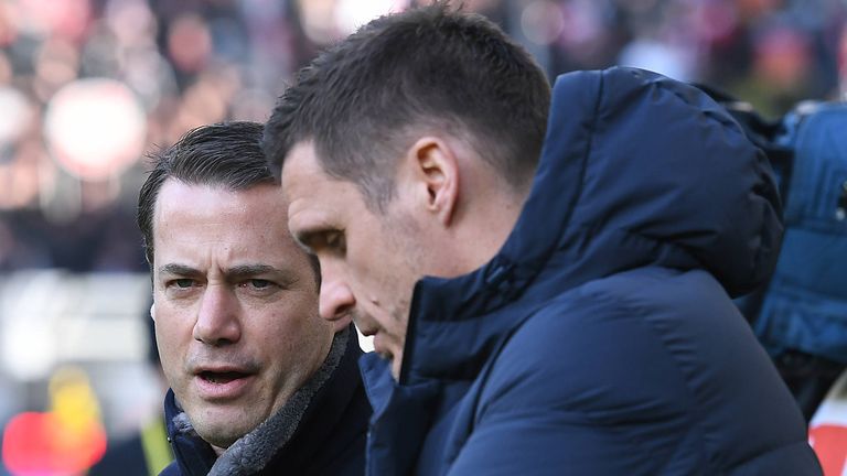 Lars Ricken (l.) sieht den Poker um Nico Schlotterbeck gelassen. 