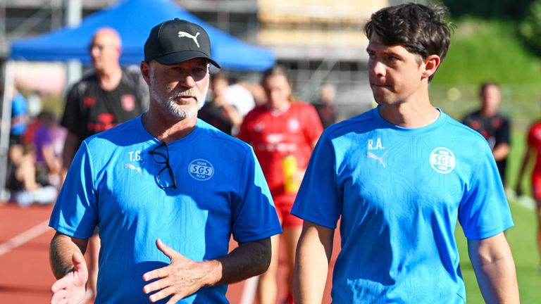 Trainer Robert Augustin (r.) und der Sportliche Leiter Thomas Gerstner sind in Essen entlassen worden.