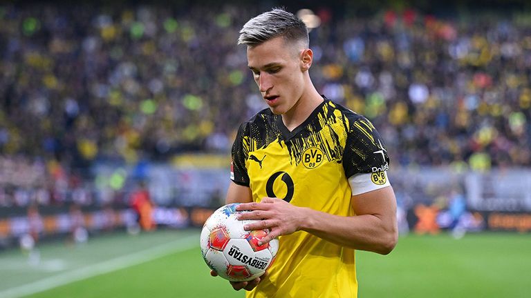 Nico Schlotterbeck spielt seit Sommer 2022 für den BVB.