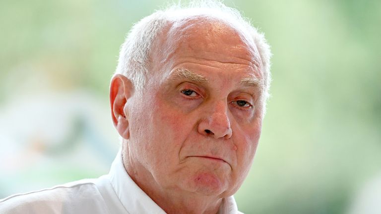 Uli Hoeneß ist seit 1970 beim FC Bayern München.