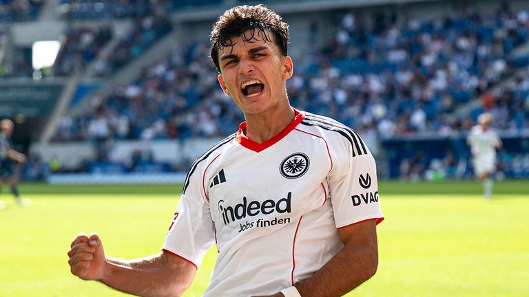 Can Uzun startet aktuell bei Eintracht Frankfurt durch.