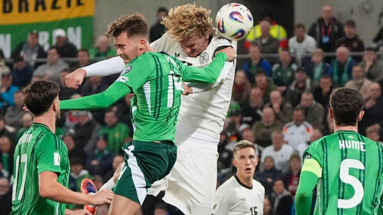 Nick Woltemade erzielt mit der Schulter das Tor des Tages.