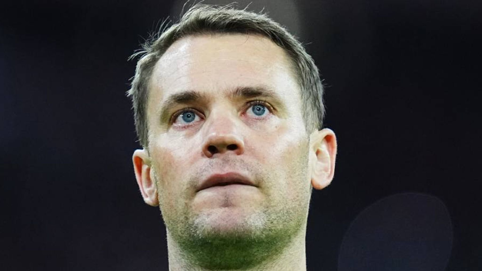 Hört Bayern-Torwart Manuel Neuer nach der Saison auf? | Fußball News