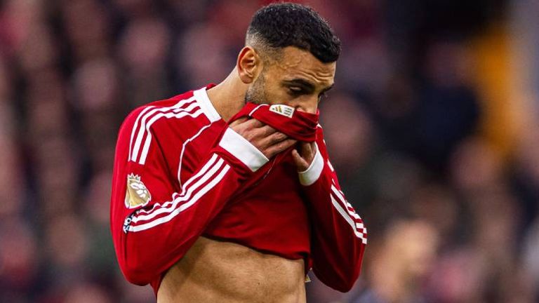 Mohamed Salah steckt mit den Reds tief in der Krise. 