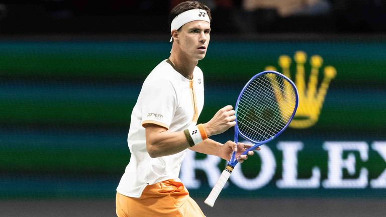 Daniel Altmaier besiegt in Metz den an sechs gesetzten Arthur Rinderknech.