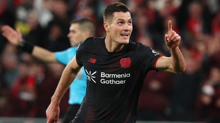 Patrik Schick köpft Bayer 04 Leverkusen zum Sieg in Lissabon.