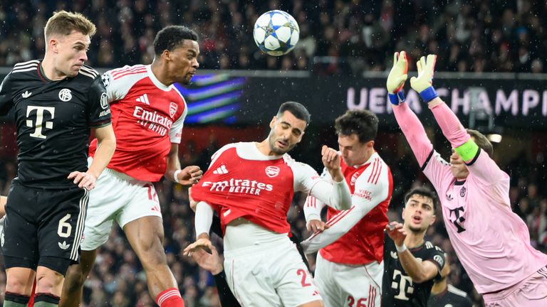 Der FC Bayern verliert beim FC Arsenal erstmals in der laufenden Saison ein Fußballspiel. 