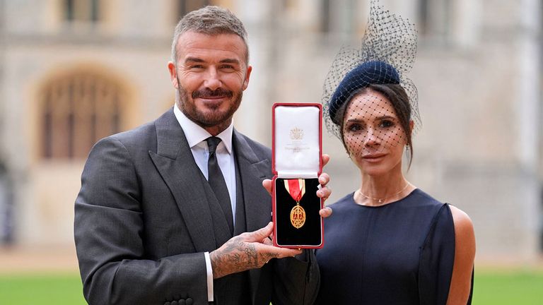 Sir David Beckham (l.) mit seiner Frau Lady Victoria.