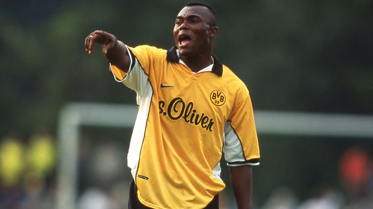 Dortmund trag bereits weiß von 1998-2000 und später nochmal in der Saison 2006/07.