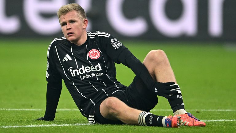 Jonathan Burkhardt verletzte sich im Champions-League-Spiel gegen Atalanta Bergamo.