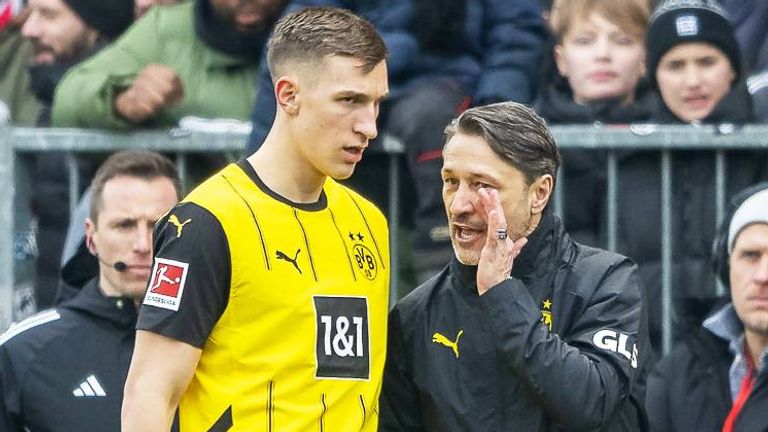 Niko Kovac ist optimistisch, dass Abwehr-Boss Nico Schlotterbeck noch eine Weile beim BVB spielen wird. 