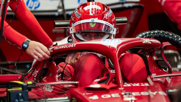 Ferrari-Pilot Charles Leclerc setzt im 1. Freien Training in Las Vegas die Bestzeit vor Alex Albon (Williams) und Yuki Tsunonda im Red Bull.