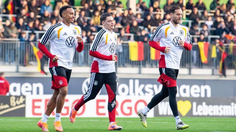 In Wolfsburg trainiere die Nationalmannschaft öffentlich vor knapp 4000 Fans.