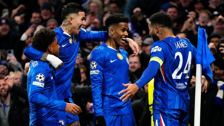 Chelsea gewinnt zuhause gegen den FC Barcelona deutlich.