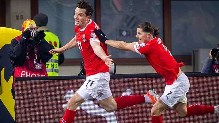 Michael Gregoritsch (l.) bejubelt den Ausgleichstreffer gegen Bosnien-Herzegowina.