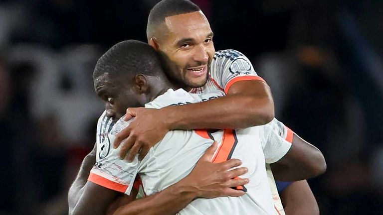 Jonathan Tah und Dayot Upamecano haben die Bayern-Abwehr stabilisiert,