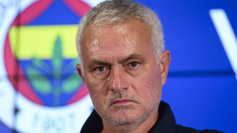 Jose Mourinho hinterlässt eine dicke Hotelrechnung seinem ehemaligen Arbeitgeber Fenerbahce Istanbul.