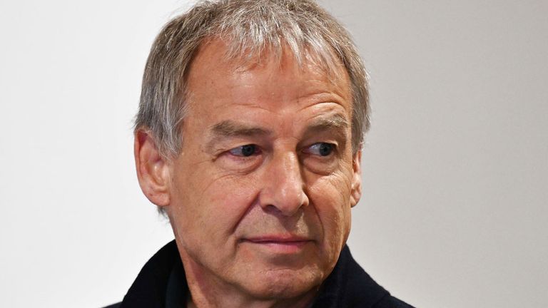 Jürgen Klinsmann lobt die Auswahl der deutschen Talente. Er kritisiert aber das Auftreten der Nationalmannschaft.