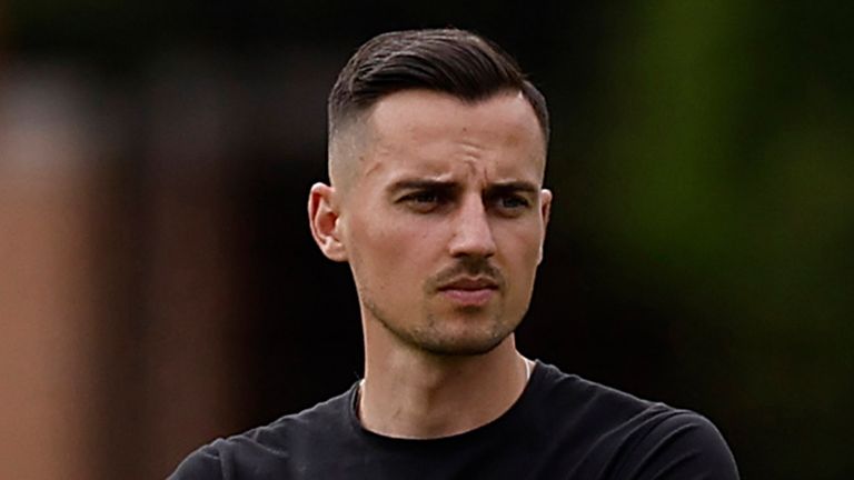 Maximilian Lüftl soll Ben Manga bei Schalke als Kaderplaner beerben. Bildquelle: hannover96.de/Kaletta