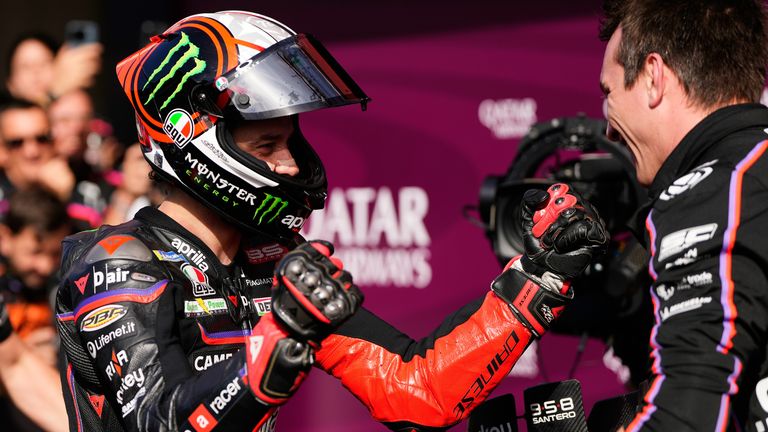 Marco Bezzecchi gewinnt das MotoGP-Rennen in Portimao.