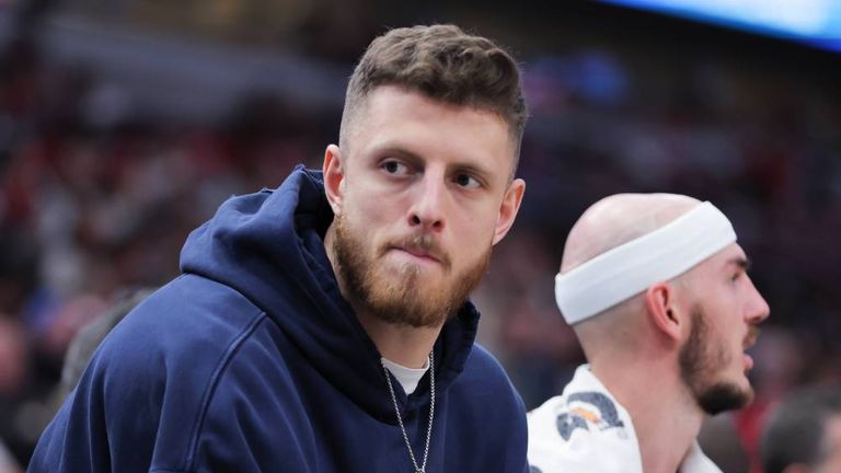 Isaiah Hartenstein hat sich an der Wade verletzt. 