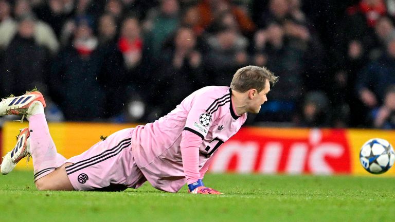 Bayern und Manuel Neuer kassieren gegen Arsenal die erste Pflichtspielniederlage der Saison. 