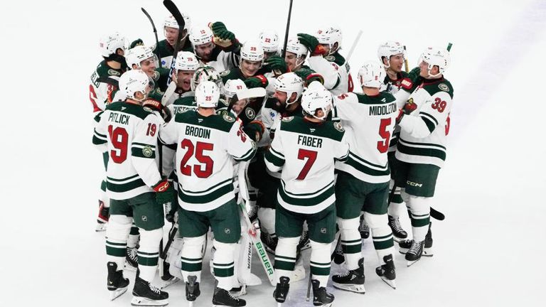 Die Minnesota Wild feiern in Chicago den siebten Sieg in Serie. 