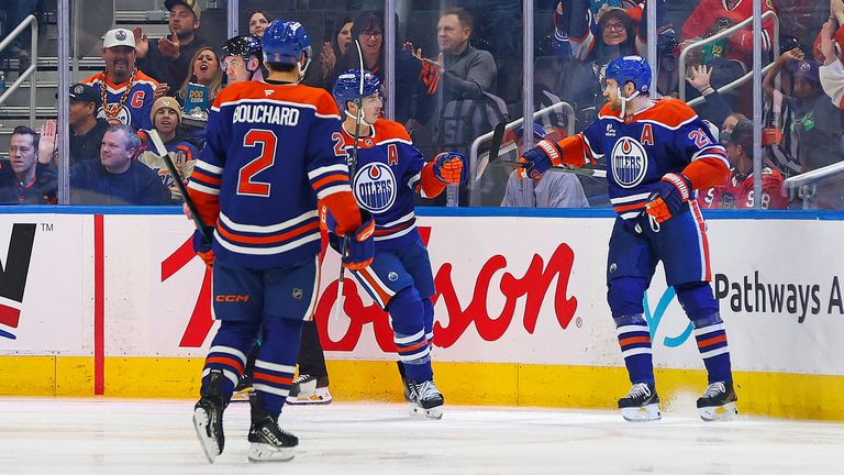 Leon Draisaitl gewinnt mit den Edmonton Oilers.