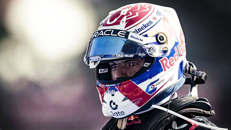 Red-Bull-Pilot und Weltmeister Max Verstappen liegt im WM-Kampf der Formel 1 hinter Lando Norris und Oscar Piastri.