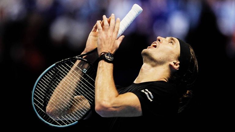 Alexander Zverev muss gegen Jannik Sinner erneut eine Niederlage hinnehmen. 