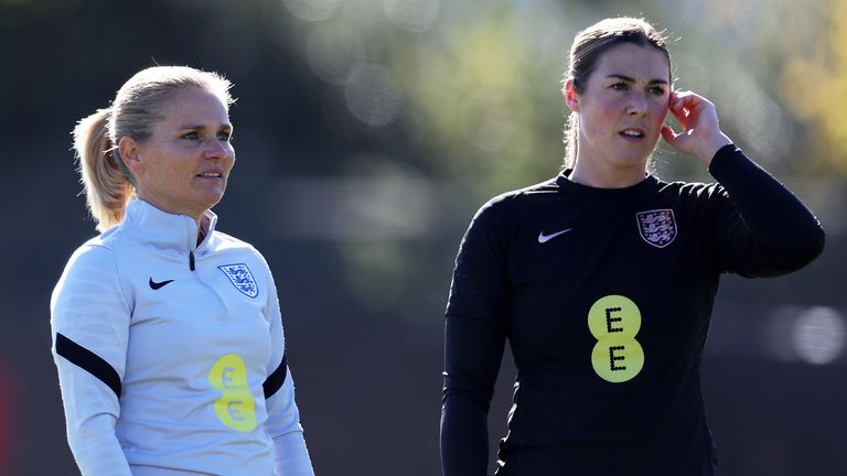  Sarina Wiegman and Mary Earps during an England October Internationals Camp in 2022