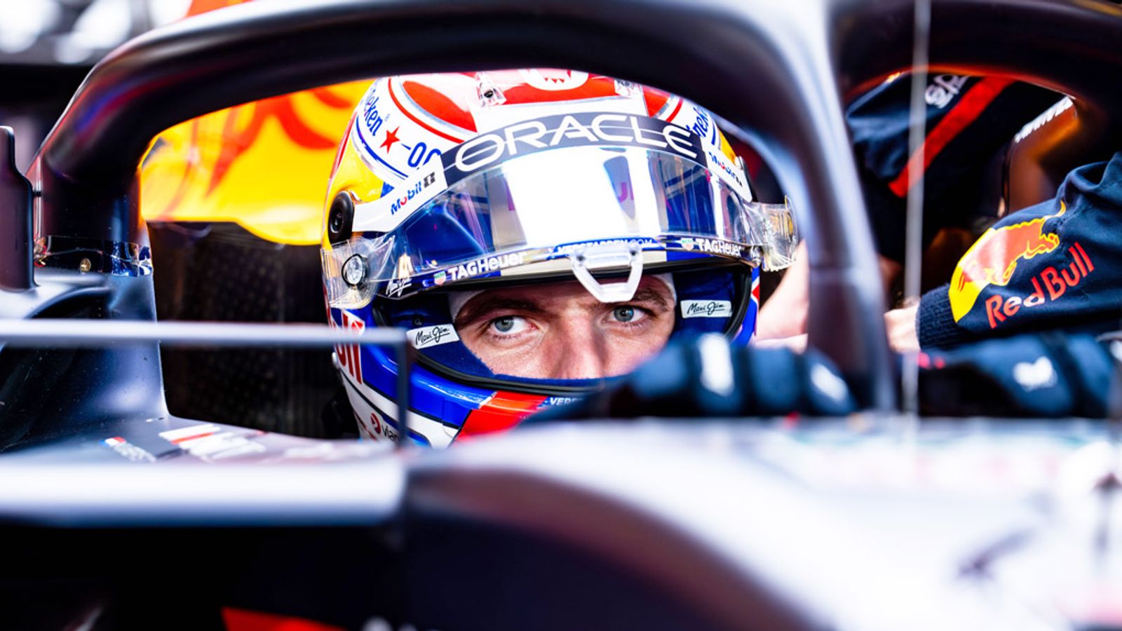 Max Verstappen wird laut Oliver Mintzlaff für immer bei Red Bull ...