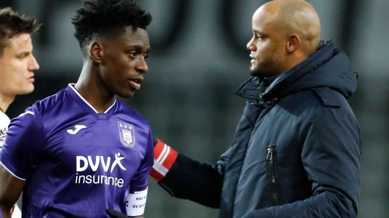 Vincent Kompany (r.) war Albert Sambi Lokongas Trainer beim belgischen Traditionsverein RSC Anderlecht.