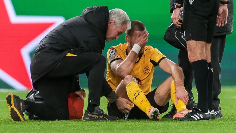 Waldemar Anton musste gegen Bodo/Glimt vorzeitig vom Feld.