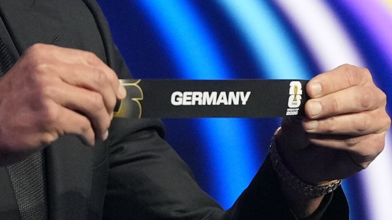 Ex-NFL-Superstar Tom Brady war an der WM-Auslosung beteiligt. 