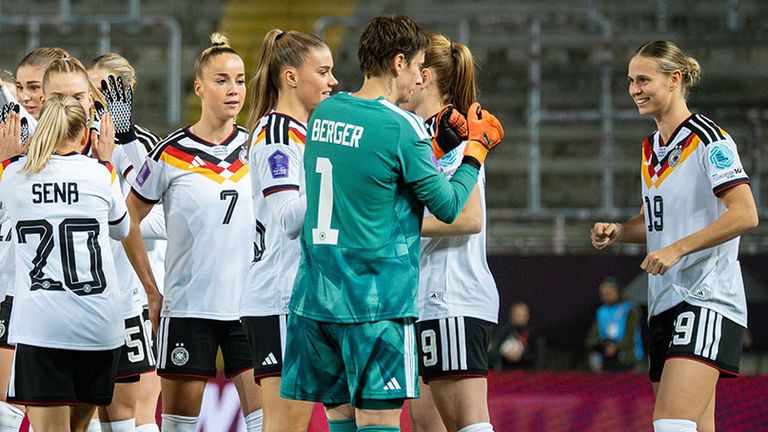 Die DFB-Frauen wollen im Rückspiel gegen Spanien den Nations-League-Titel holen.