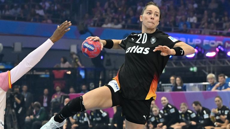 DHB-Frauen schlagen auch Spanien.