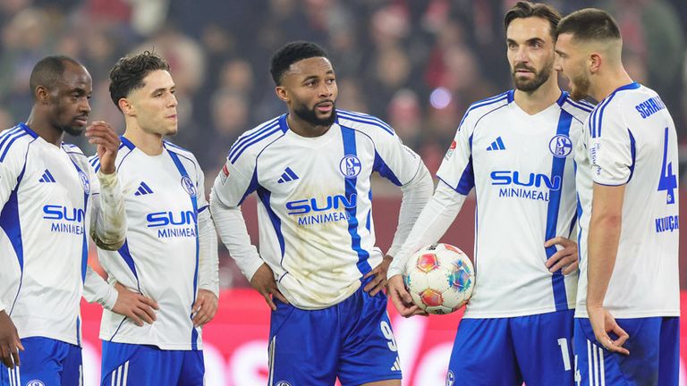 Der FC Schalke 04 überwintert als Spitzenreiter in der 2. Bundesliga.