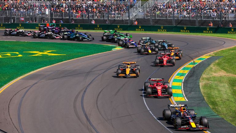 FORMEL 1: Die Formel 1 startet am  08. März 2026 mit dem Australien GP in Melbourne. Es wird das erste Rennen für Neu-Weltmeister Lando