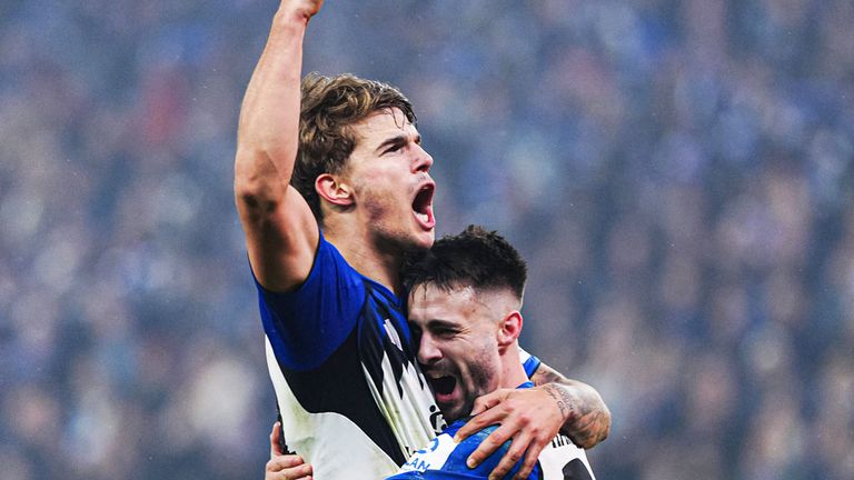 Der HSV gewinnt das Nordderby gegen Werder Bremen,